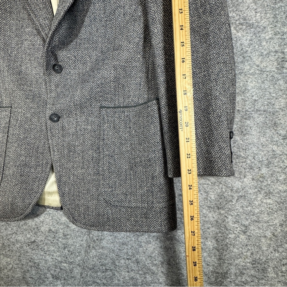 Samuelsohn Grey Herringbone Wool Blazer Sport Coat Size 40R Classic Tailored - Picture 4 of 16